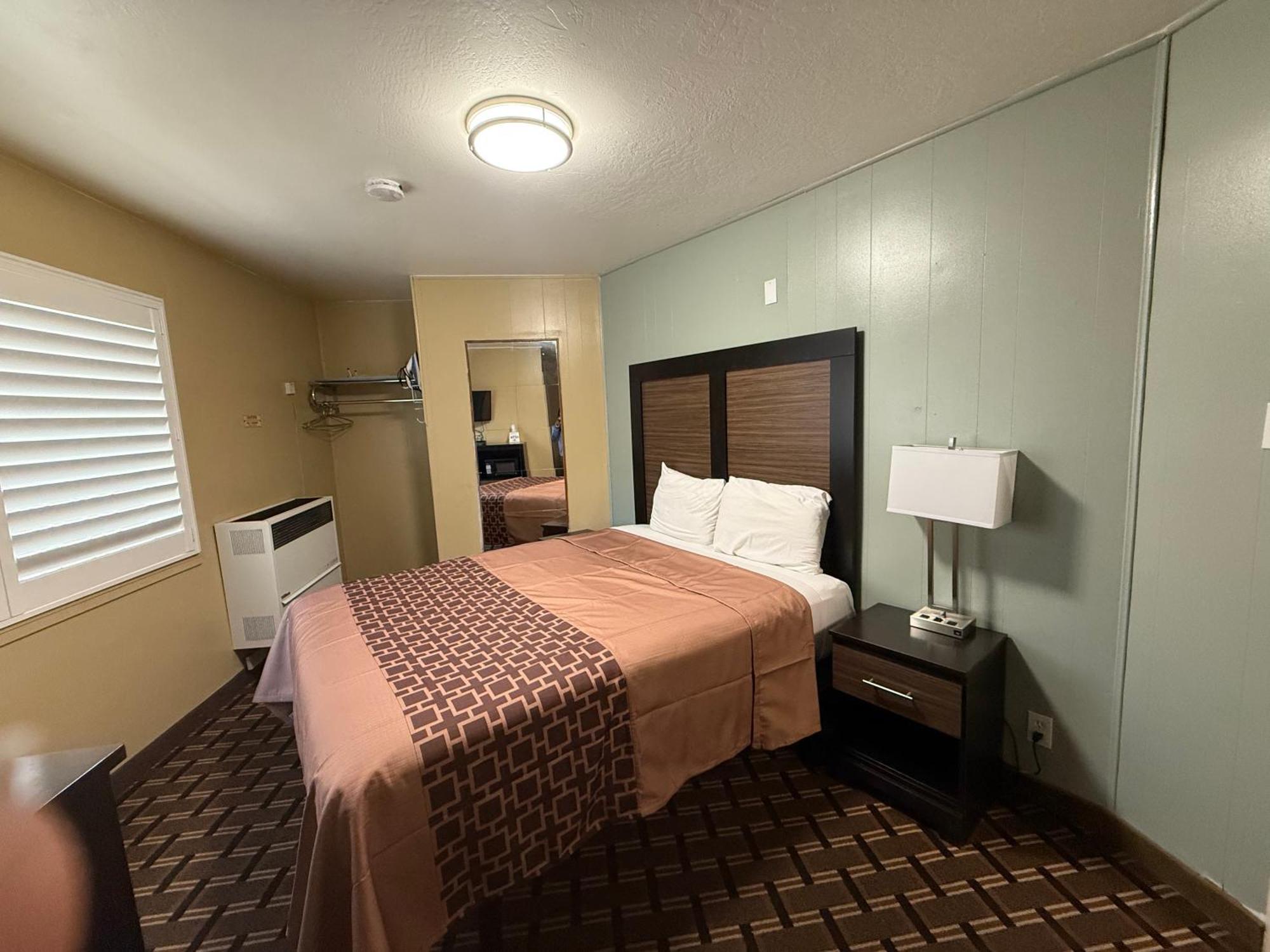 Pinewood Inn サウス・レイクタホ エクステリア 写真